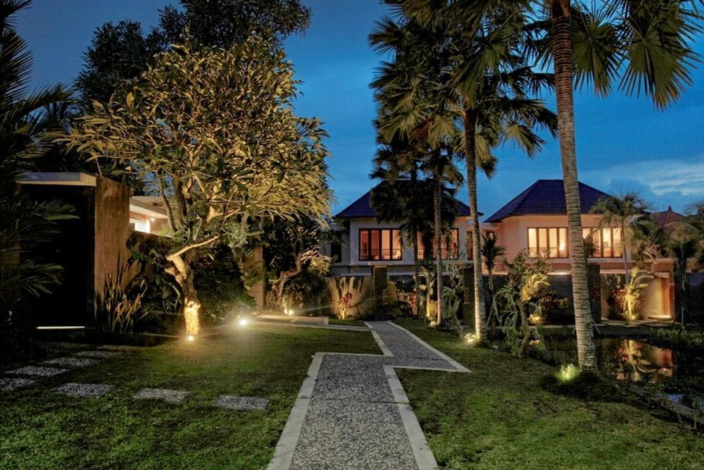 อูแม วิลลา อูบุด Villa ภายนอก รูปภาพ